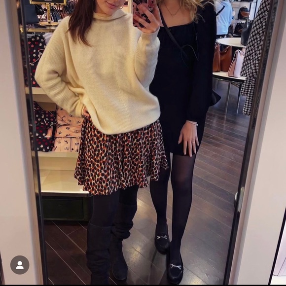 Cream cashmere turtle neck. - Picture 4 of 4